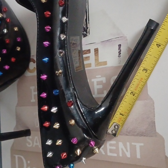Awesome  spiked  heels - Picture 7 of 16